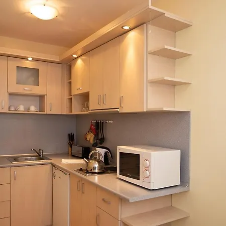 *by The Slope* Cozy One-bedroom Flat With Balcony Apartment Pamporowo
